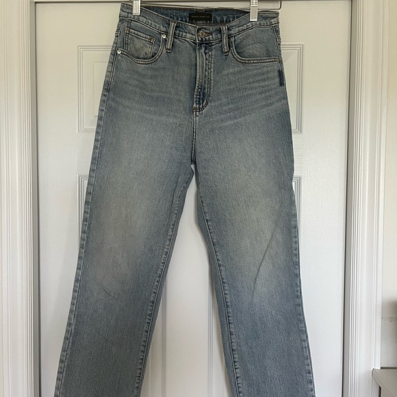 Size 28 /31 silver Jeans - Picture 3 of 4